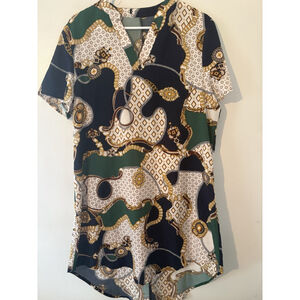 Women’s V-Neck Tunic Blouse High-Low Hem Chain & Belt Print Navy Green